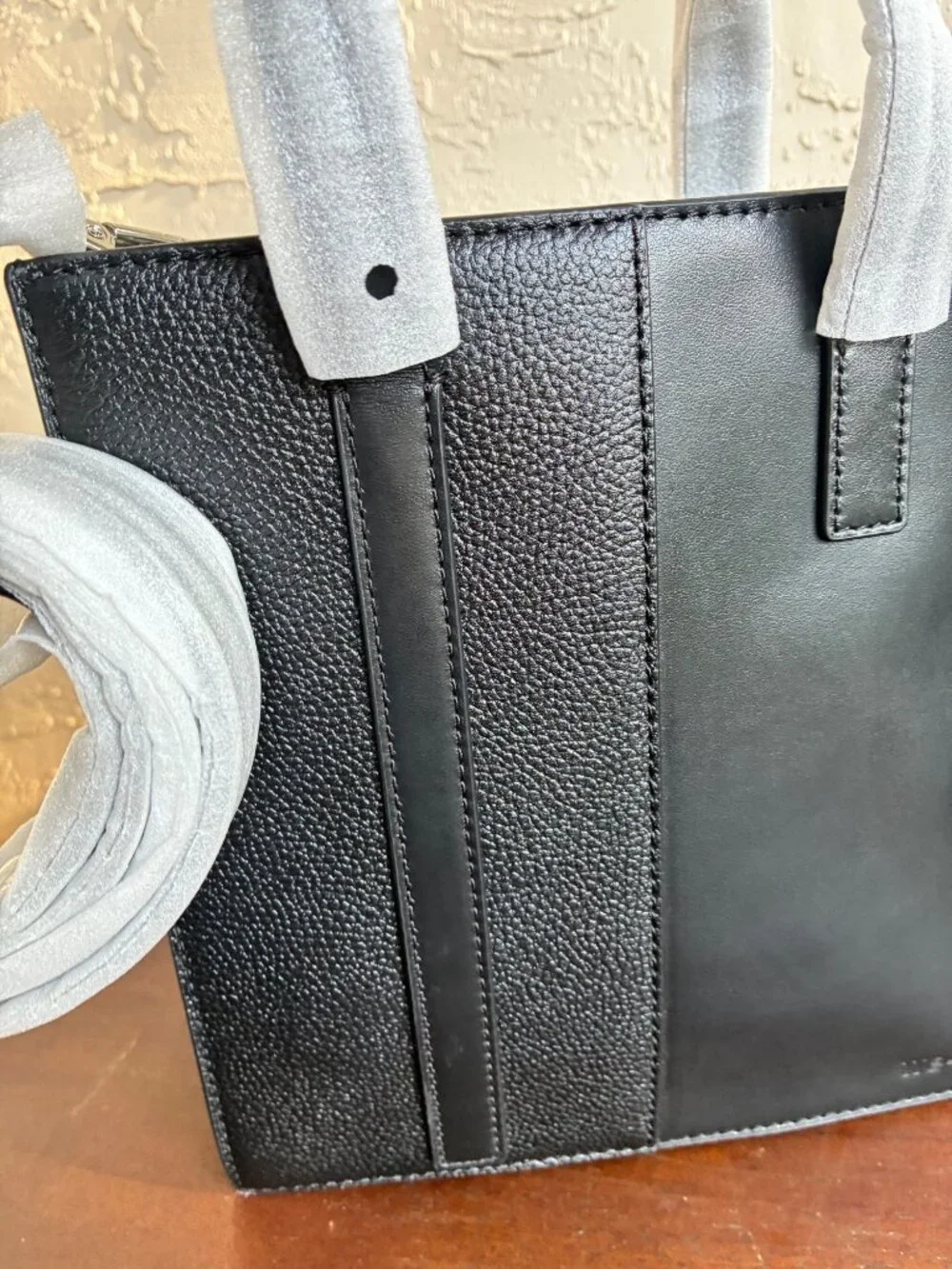 WE-AR4 The Bi Convertible Tote Bag Black Structured‎ Leather Strap & Handle NEW